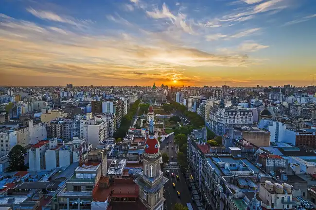 What are the must-see attractions in Buenos Aires?