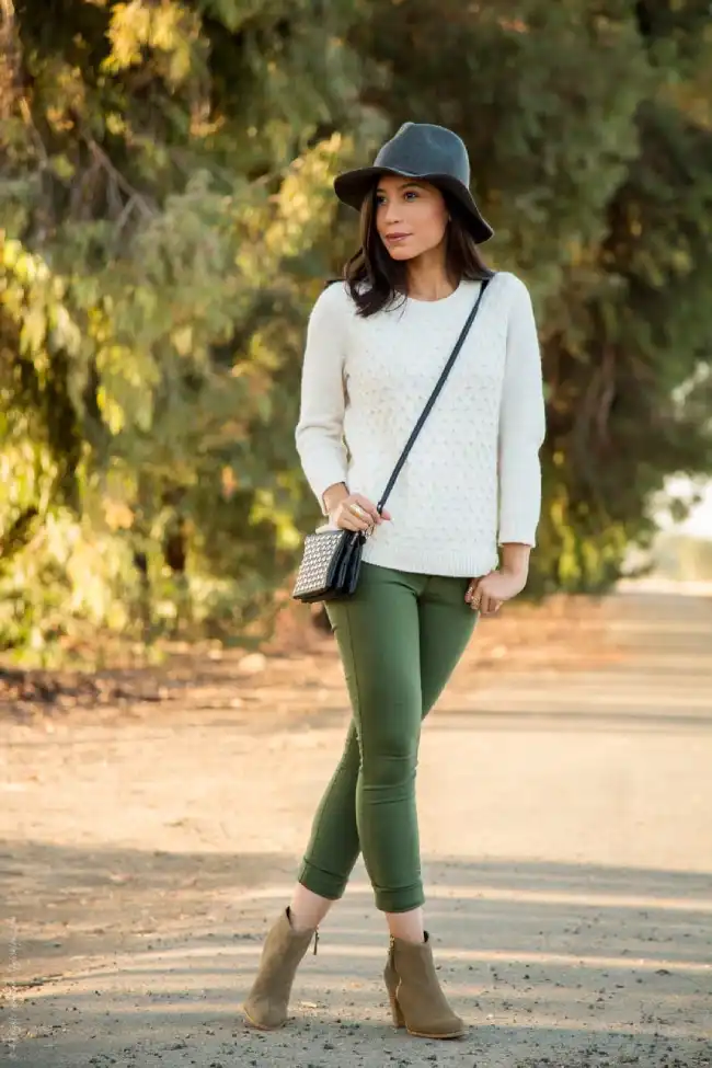 What color shirt goes best with olive pants?