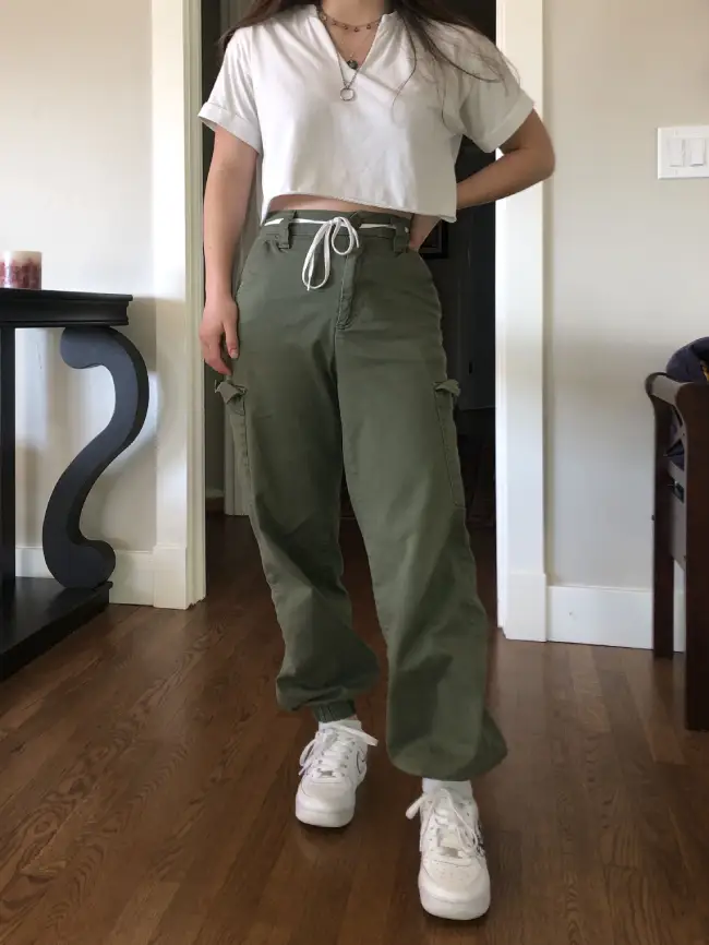 green pants