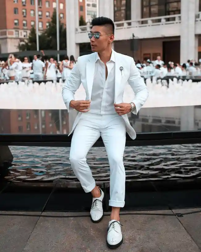 What should men wear to an all white party?