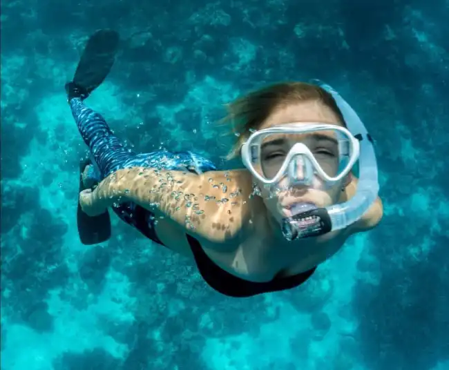 contact lenses while snorkeling